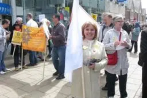 Linda Jack campaigning in Great Yarmouth the 'Hope not hate' campaign
