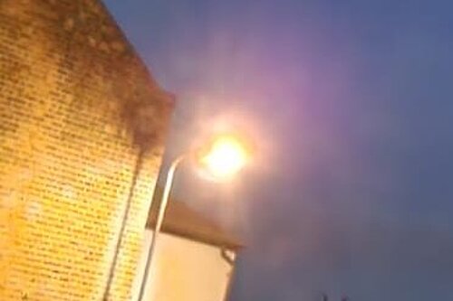 A picture of a streetlight