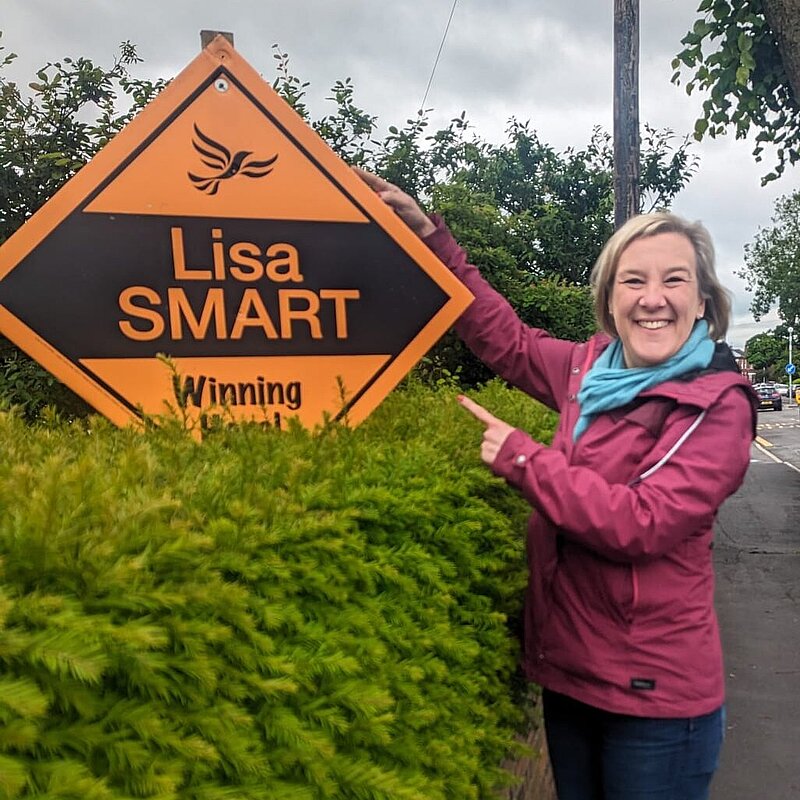 Lisa with a garden stakeboard