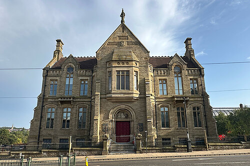 Oldham town hall – the former library building