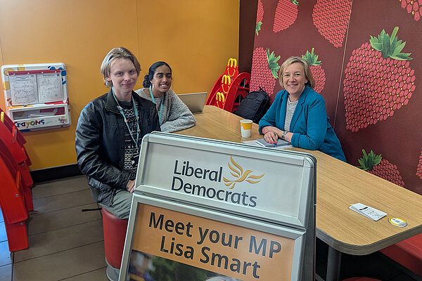 Lisa Smart MP meeting young people to discuss issues in McDonalds