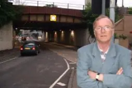 The Lib Dems are pushing for action to clear up Victoria Arch